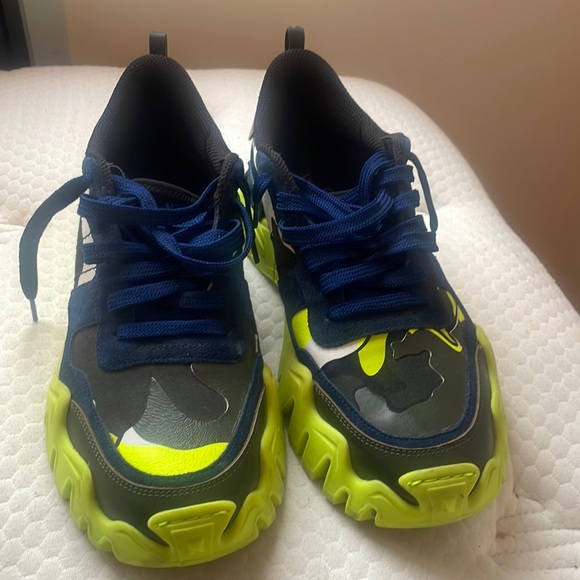 Valentino size 10